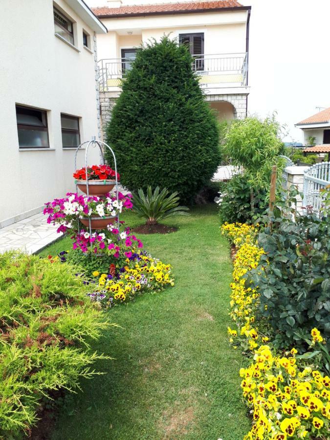 PUY Andela Apartment מראה חיצוני תמונה